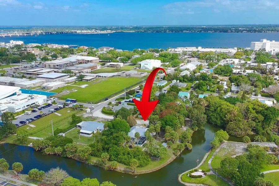 612 SE 6th Street, Stuart, FL 34994 - #3