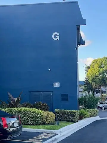 7817 Golf Cir Drive #210, Margate, FL 33063 - #3