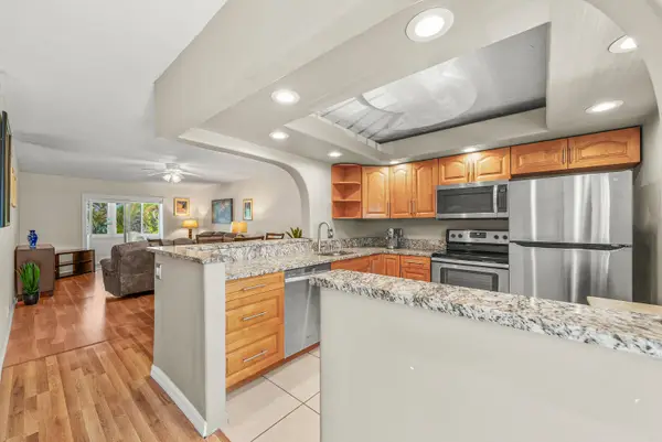 2615 NE 1st Court #203, Boynton Beach, FL 33435