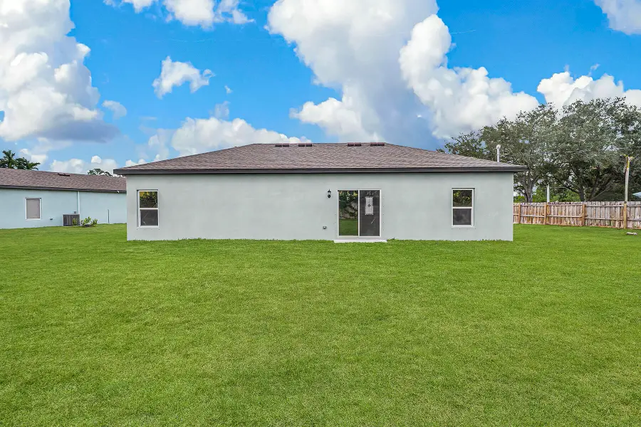 8835 W 98th Avenue, Vero Beach, FL 32967 - #3