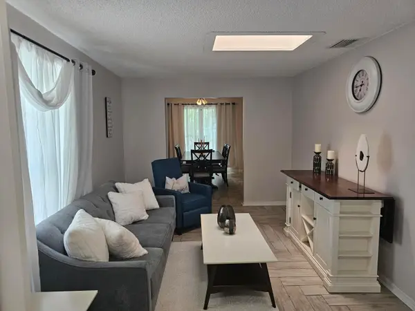 421 SE Skipper Lane, Port St Lucie, FL 34983