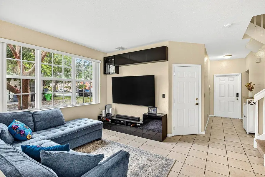 9090 NW 40th Place, Sunrise, FL 33351 - #3