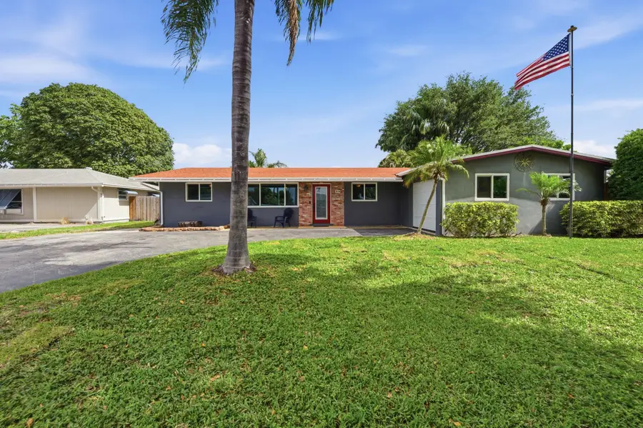 316 Riverdale Road, Palm Springs, FL 33461 - #3