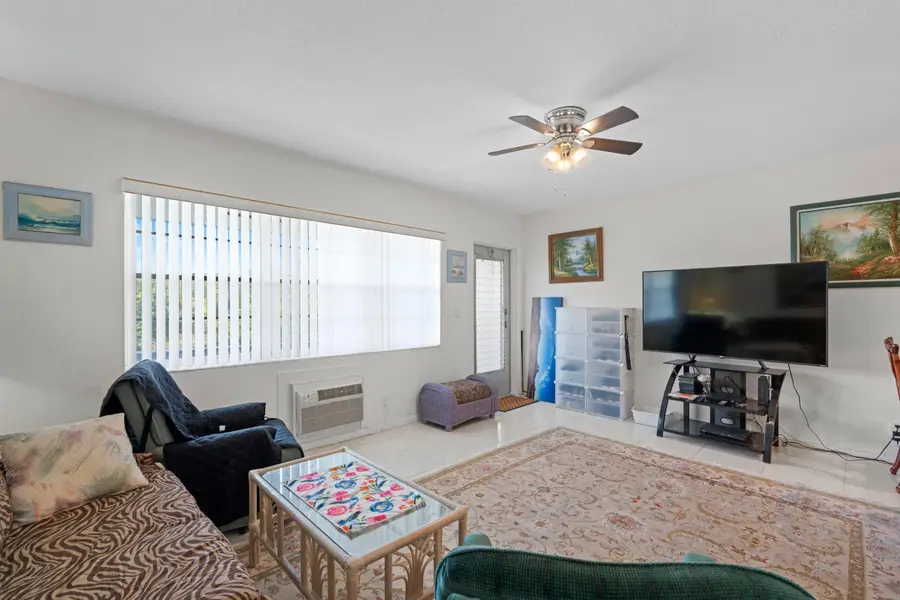 279 Coventry, West Palm Beach, FL 33417 - #2