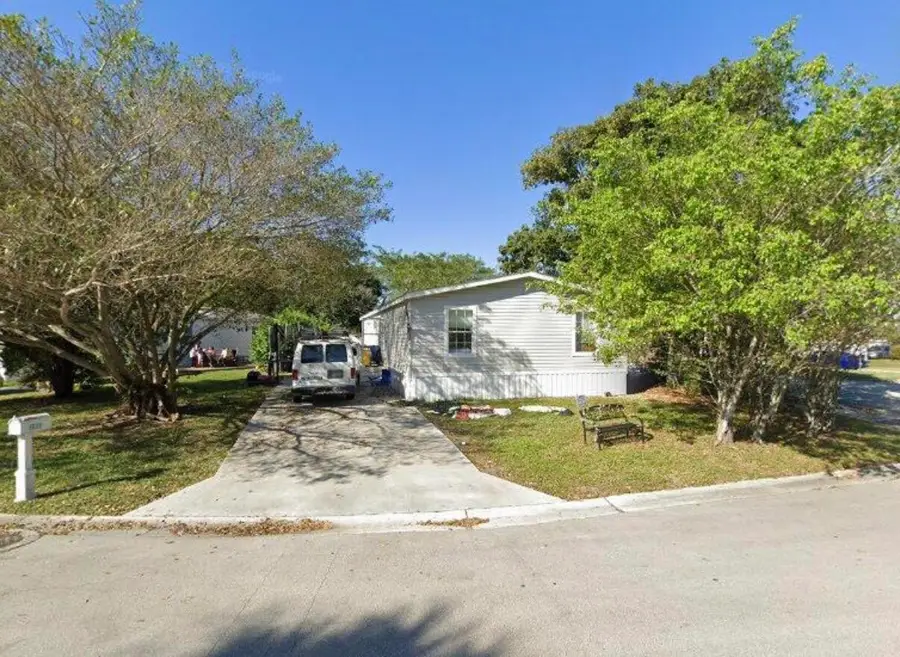 1401 SW 65th Way, Boca Raton, FL 33428 - #2