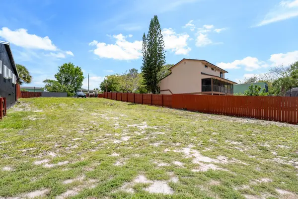 905 N A Street, Lake Worth Beach, FL 33460