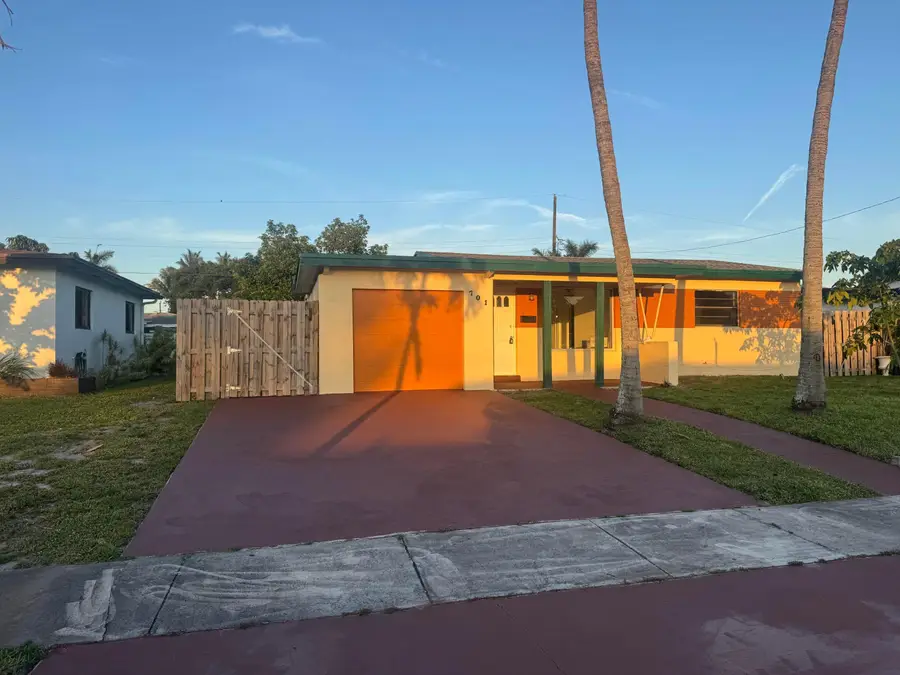 701 NW 74th Avenue, Hollywood, FL 33024 - #3