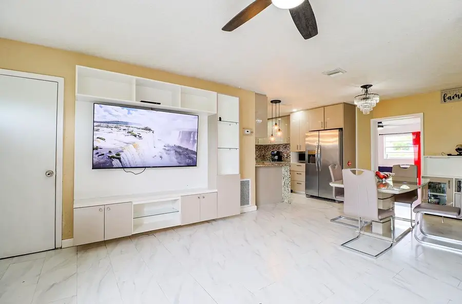 219 NE 6th Avenue, Boynton Beach, FL 33435 - #3