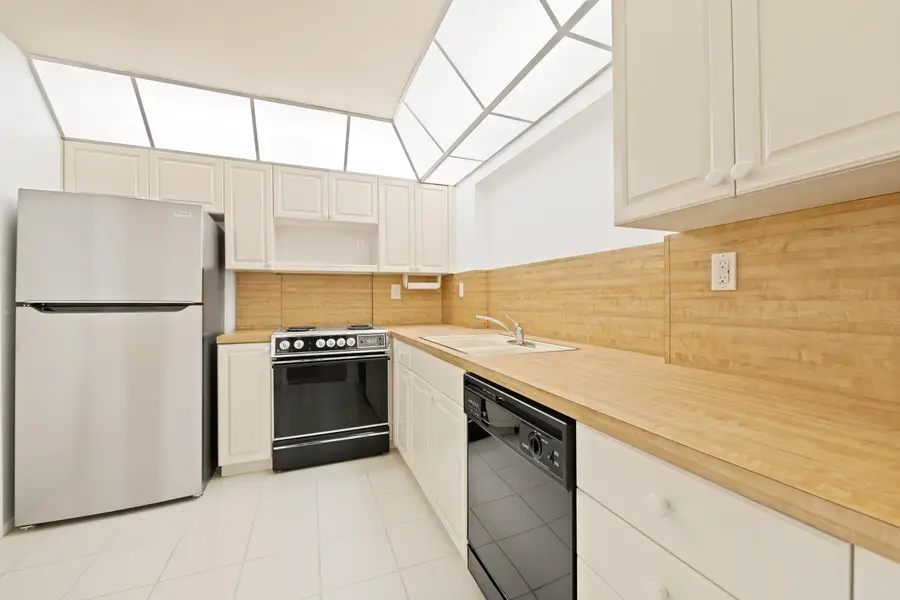 4524 NW 43rd Avenue, Tamarac, FL 33319 - #2