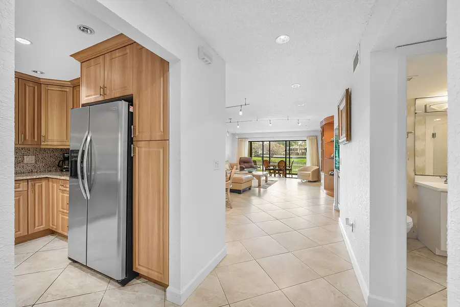 22 Westgate Lane #Apt. E, Boynton Beach, FL 33436 - #2