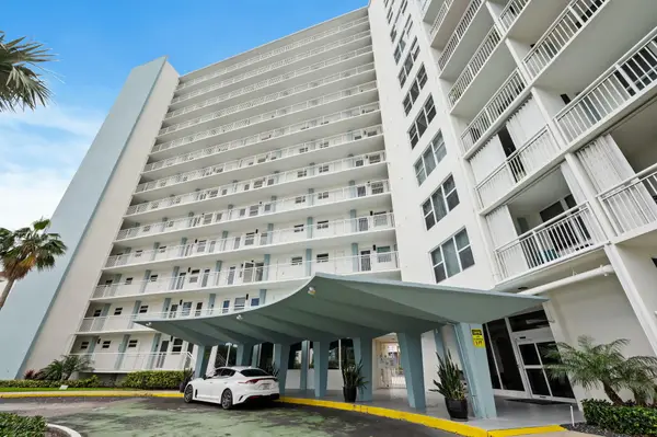 201 N Ocean Boulevard #Ph2, Pompano Beach, FL 33062