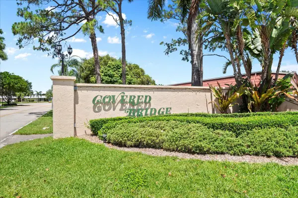 102 Amherst Lane, Greenacres, FL 33467