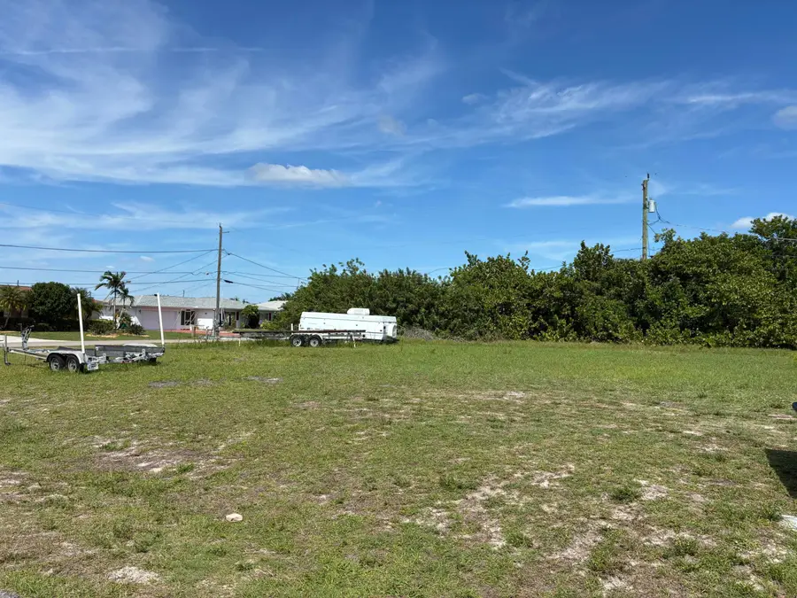 153 Sherman Avenue Ne, Port Charlotte, FL 33952 - #3