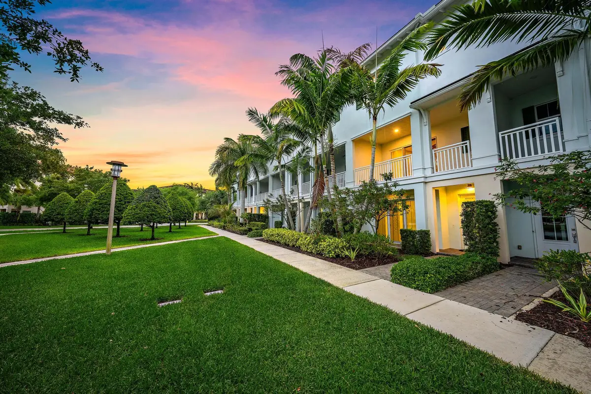 7085 Edison Place, Palm Beach Gardens, FL 33418 - #1