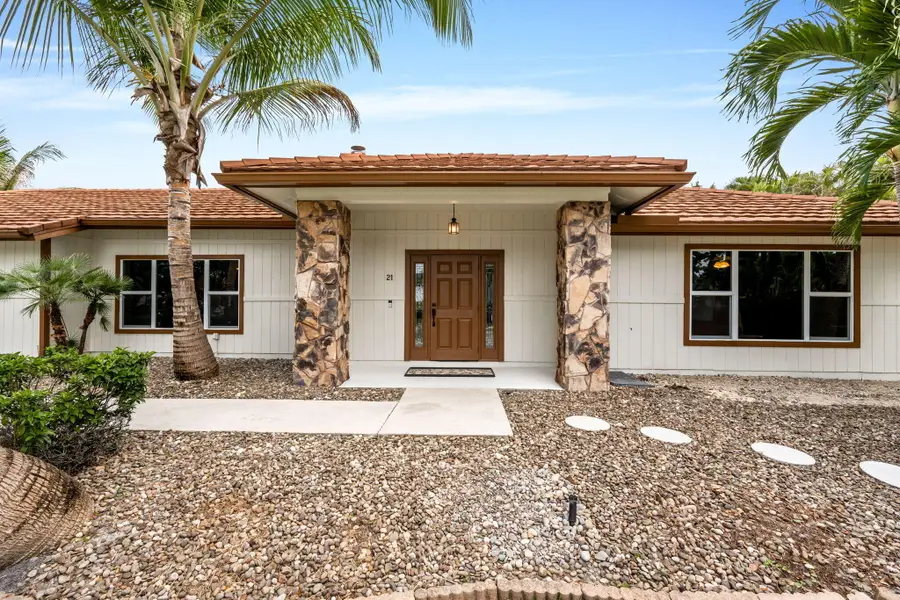 21 Whispering Oaks Circle, West Palm Beach, FL 33411 - #3