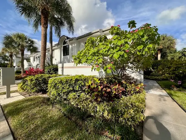 7449 Glendevon Lane #104, Delray Beach, FL 33446