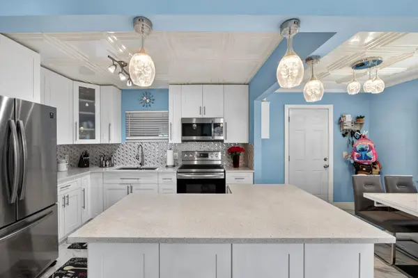 1020 Avon Road, West Palm Beach, FL 33401