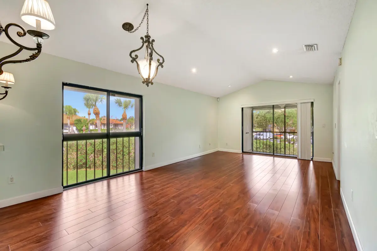 351 Club Circle #207, Boca Raton, FL 33487 - #1