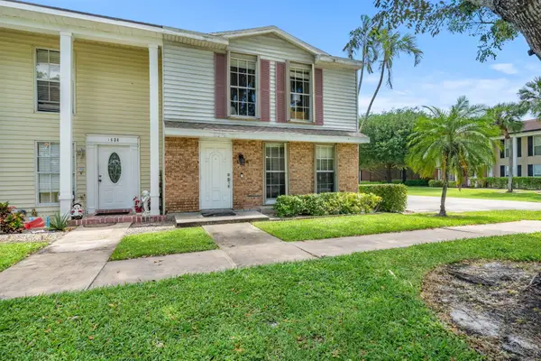 1626 Brier Patch Trail, Wellington, FL 33414