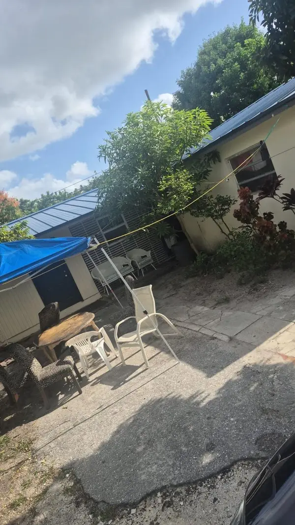 554 Vossler Avenue, West Palm Beach, FL 33413