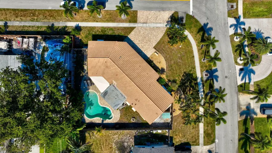 301 SE 8th Avenue, Deerfield Beach, FL 33441 - #3