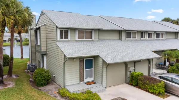 3280 NE Holly Creek Drive, Jensen Beach, FL 34957