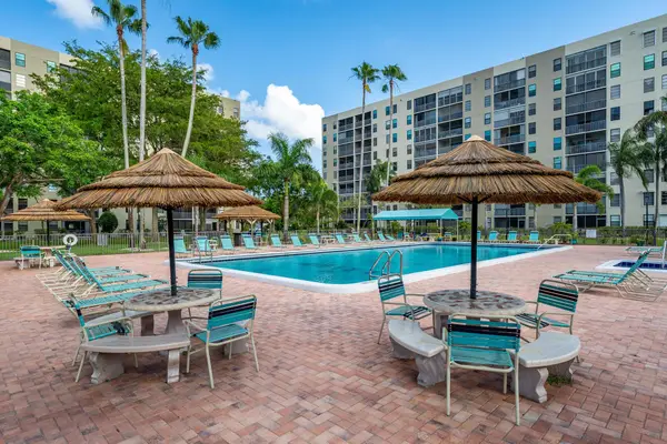 2205 S Cypress Bend Drive, Pompano Beach, FL 33069