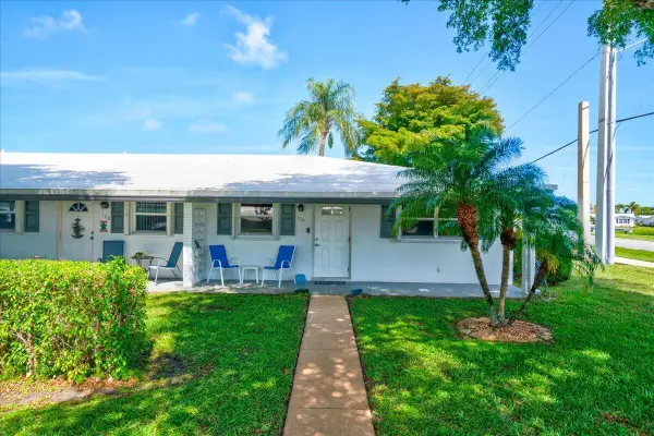 100 Leisure Lake Circle #109, Boynton Beach, FL 33426