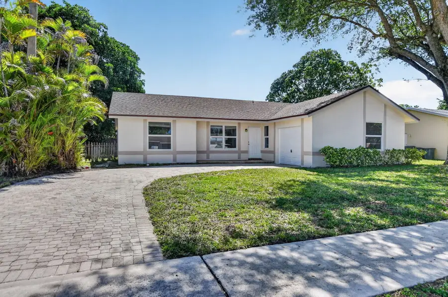 19486 Delaware Circle, Boca Raton, FL 33434 - #2