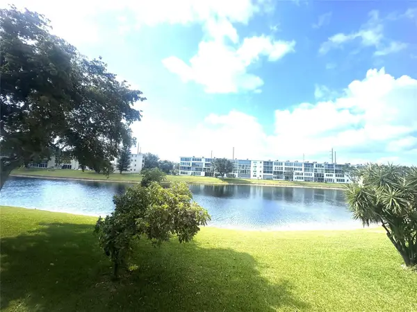 2004 Harwood C #2004, Deerfield Beach, FL 33442
