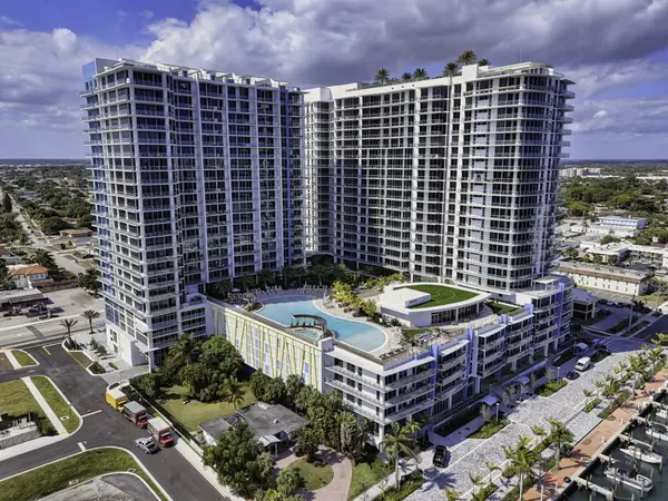 220 Lake Shore Drive #605, Lake Park, FL 33403