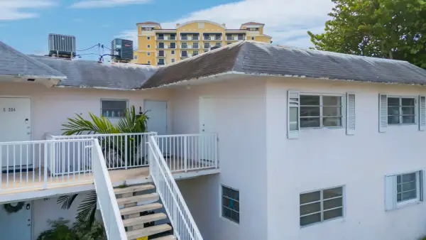 Address Withheld By Seller, Miami, FL 33143