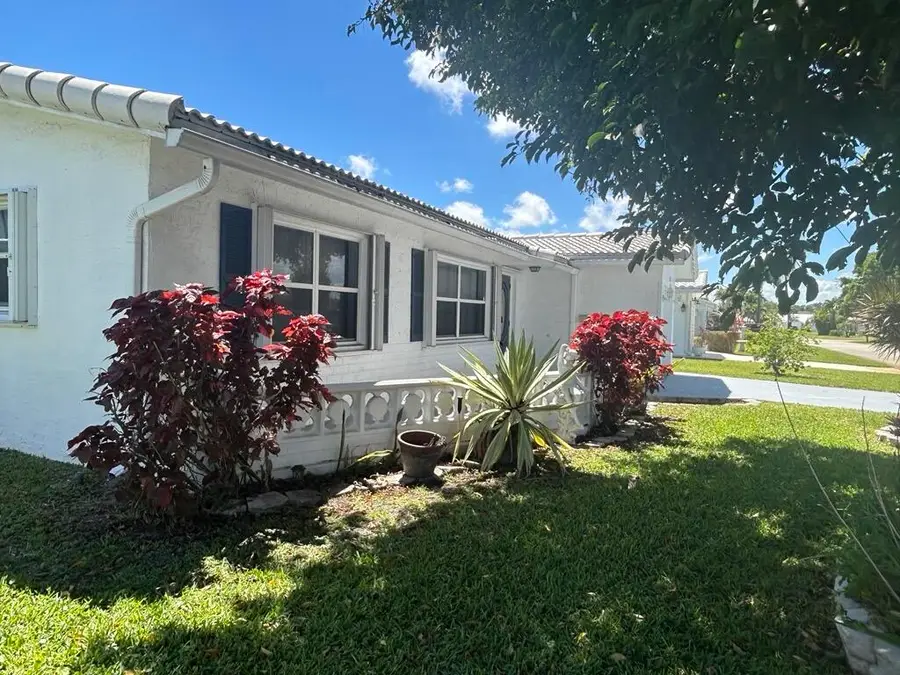 1902 SW 22nd Avenue, Boynton Beach, FL 33426 - #3