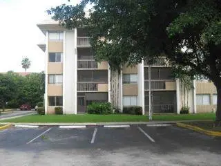 701 N Pine Island Road #304, Plantation, FL 33324