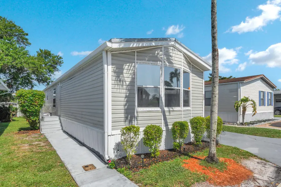 153 Palm Beach Plantation Boulevard, Lake Worth, FL 33467 - #3
