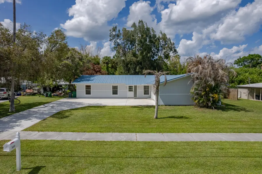 320 Chamberlain Boulevard, Fort Pierce, FL 34946 - #2