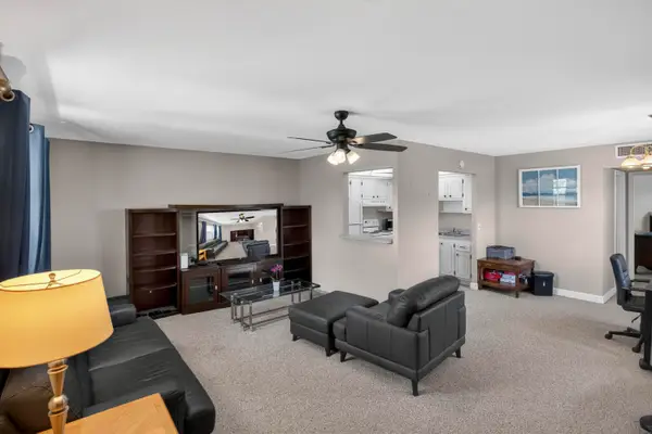 82 Flanders #82-b, Delray Beach, FL 33484