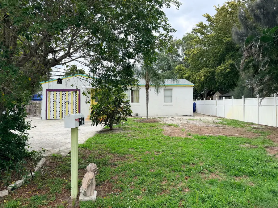 612 NW 1st Street, Boynton Beach, FL 33435 - #2