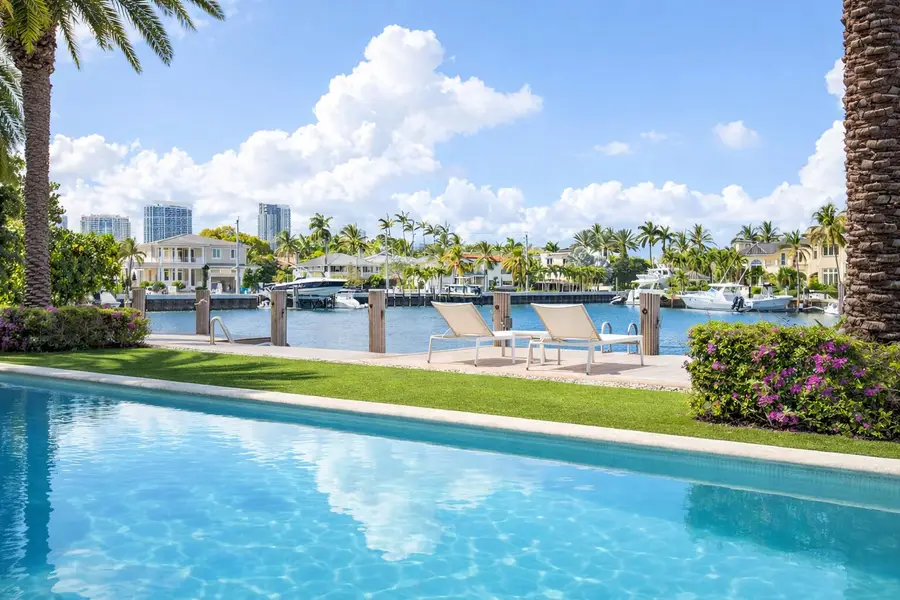 1605 SE 9th Street, Fort Lauderdale, FL 33316 - #3