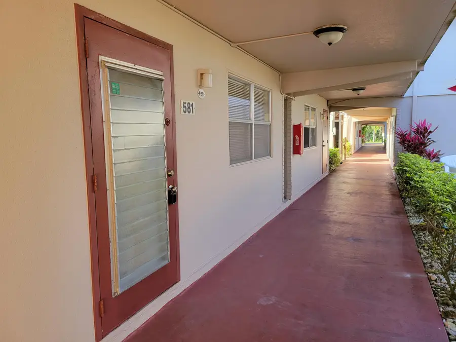 581 Saxony M, Delray Beach, FL 33446 - #3