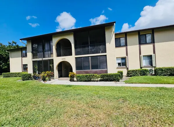 443 Pine Glen Lane #C-2, Greenacres, FL 33463