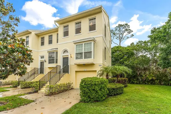 1620 42nd Square #104, Vero Beach, FL 32960