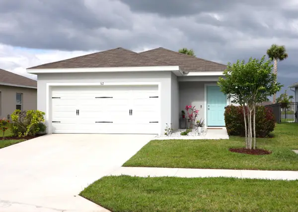 517 Cherimoya Street, Fort Pierce, FL 34981