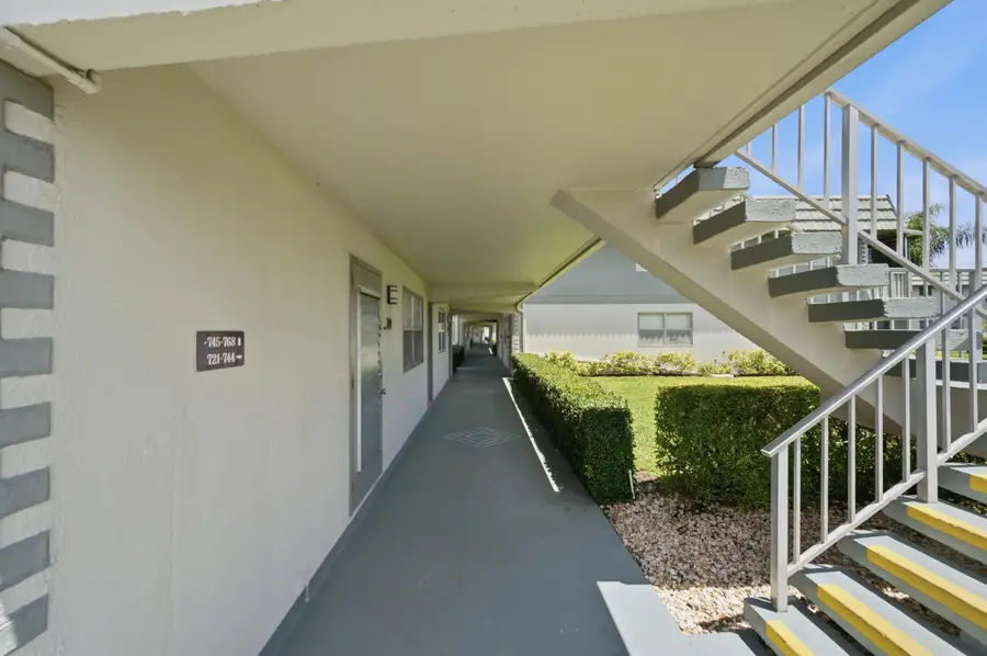 724 Flanders P, Delray Beach, FL 33484 - #2