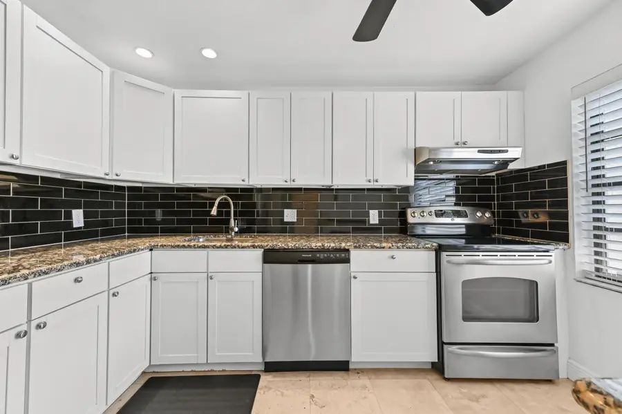 21215 Lago Circle #C, Boca Raton, FL 33433 - #3