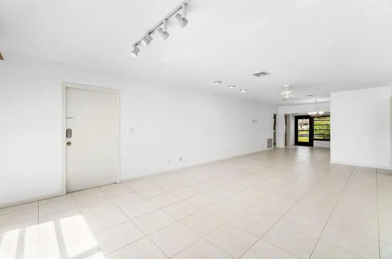 10120 Eaglewood Terrace #B, Boynton Beach, FL 33436 - #3
