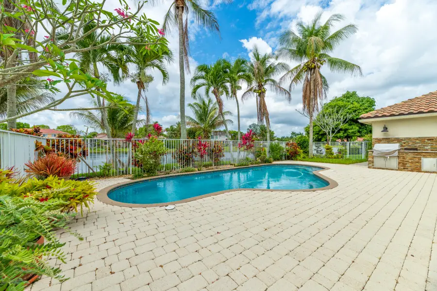 712 Verona Court, Weston, FL 33326 - #3