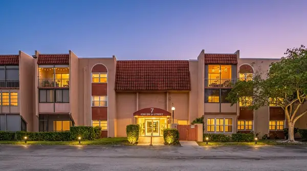 8280 SW 24th Street #7210, North Lauderdale, FL 33068