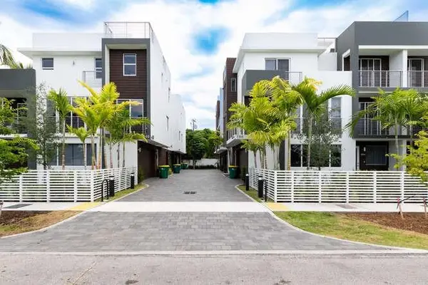 700 NE 14th Avenue #206, Fort Lauderdale, FL 33304