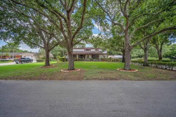 13930 SW 36th Court, Davie, FL 33330